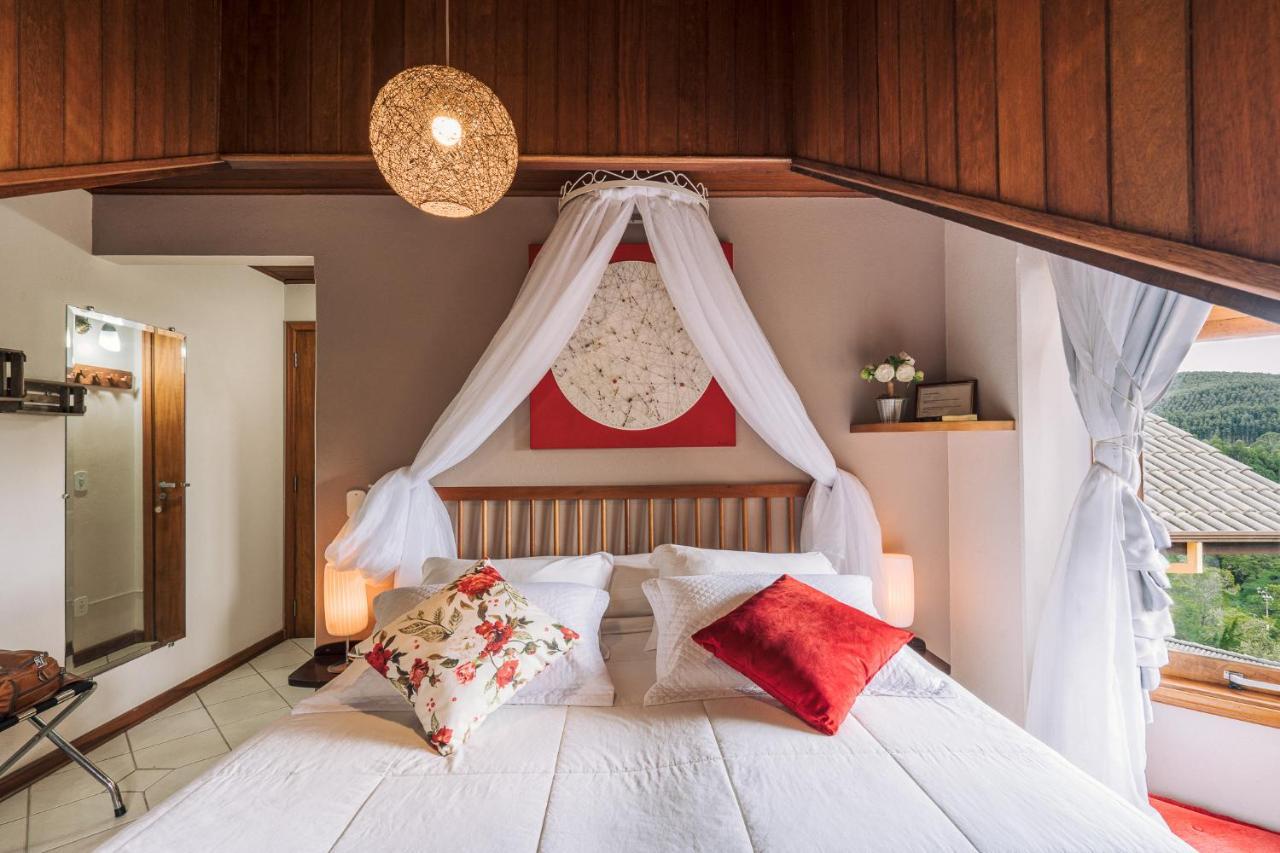 Double Room Mountain View